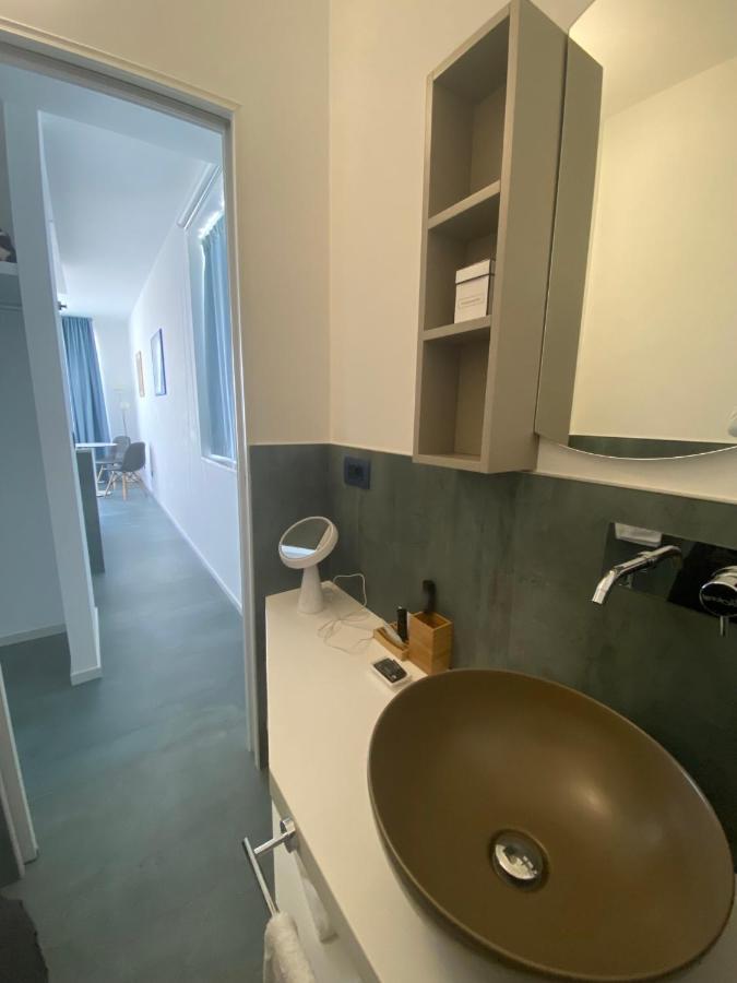 Marina Bay Suites Peschici Bagian luar foto