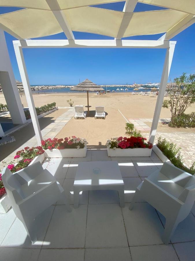 Marina Bay Suites Peschici Bagian luar foto